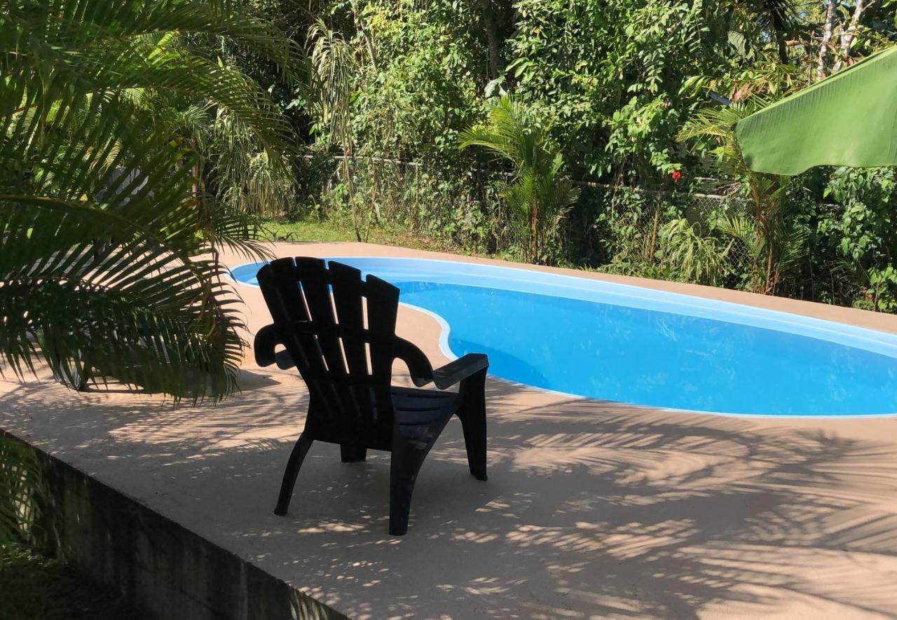 Sol Y Sombra Bed & Breakfast Bocas Town Bagian luar foto